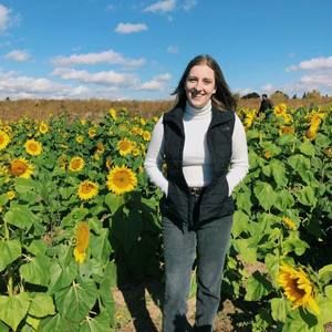 Meet your Posher, Dana